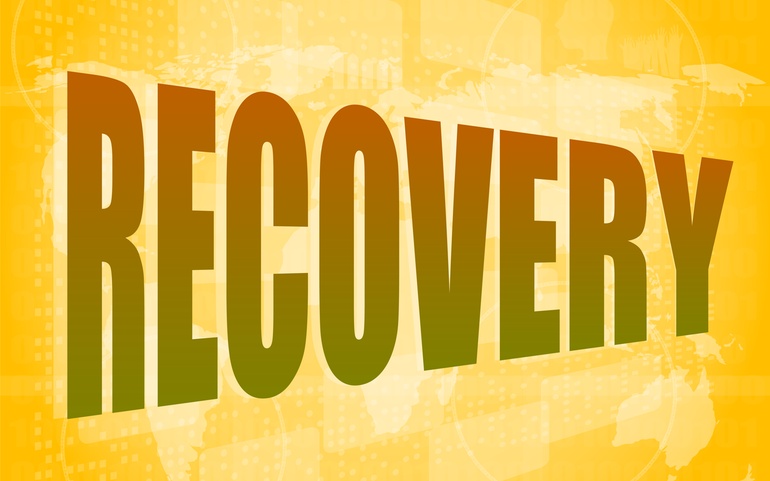 Recovery_skrevet_på_gul_bakgrunn